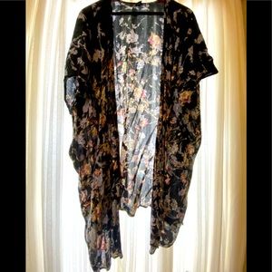 3/$20 Flowy boho duster
